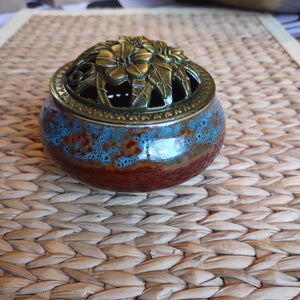 Ceramic incense burner